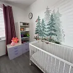 With Terrace & Private Garden 30 Min To Center * Prague