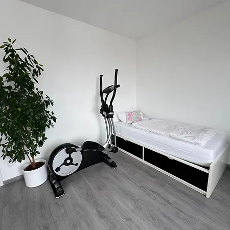 With Terrace & Private Garden 30 Min To Center *